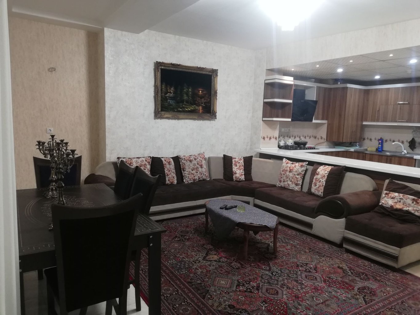 آپارتمان دوخوابه شیرازی ۲