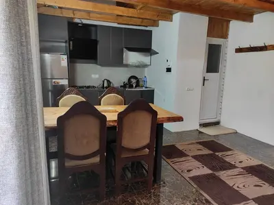 کلبه دوخوابه چوبی نواز