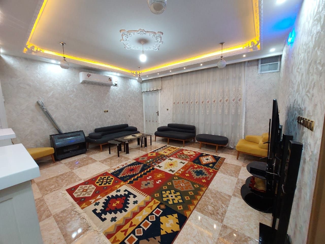 آپارتمان دوخوابه کارون 1