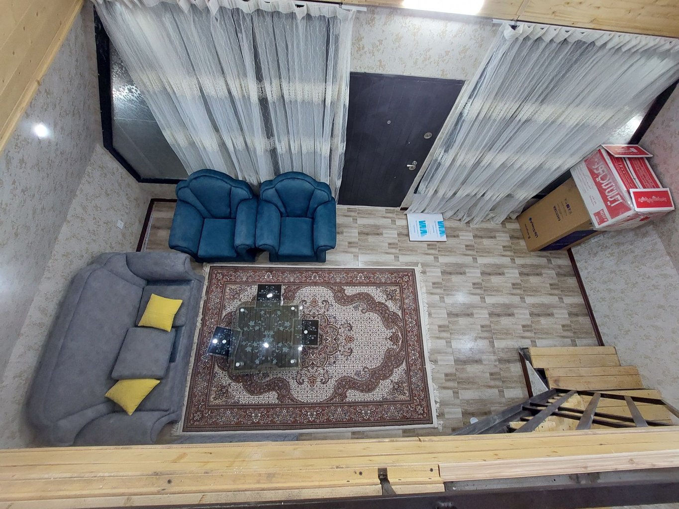 یک خوابه سوئیسی گل رز