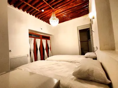 بومگردی عمارت سران - واحد ترنج