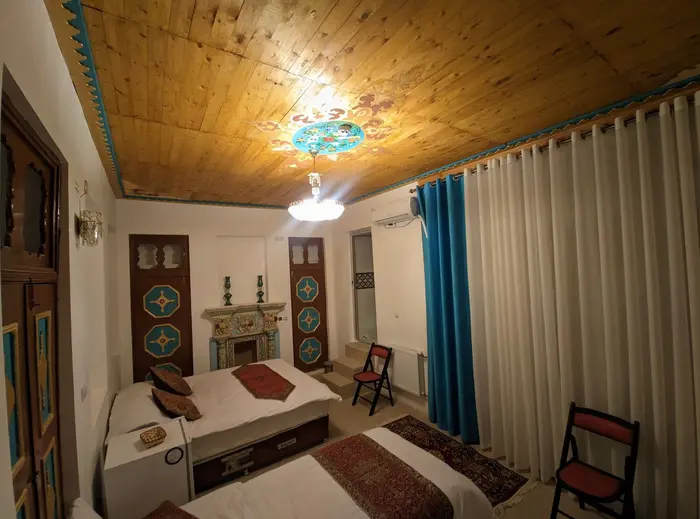 بوم گردی عمارت سران - واحد شاه‌نشین 1