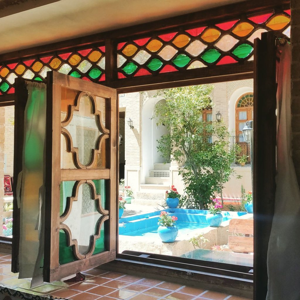 بومگردی عمارت سران - واحد بهار