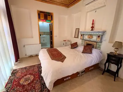 بومگردی عمارت سران - واحد شاه‌نشین 2