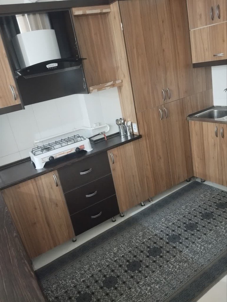 سوئیت آپارتمان طبقه اول واحدا