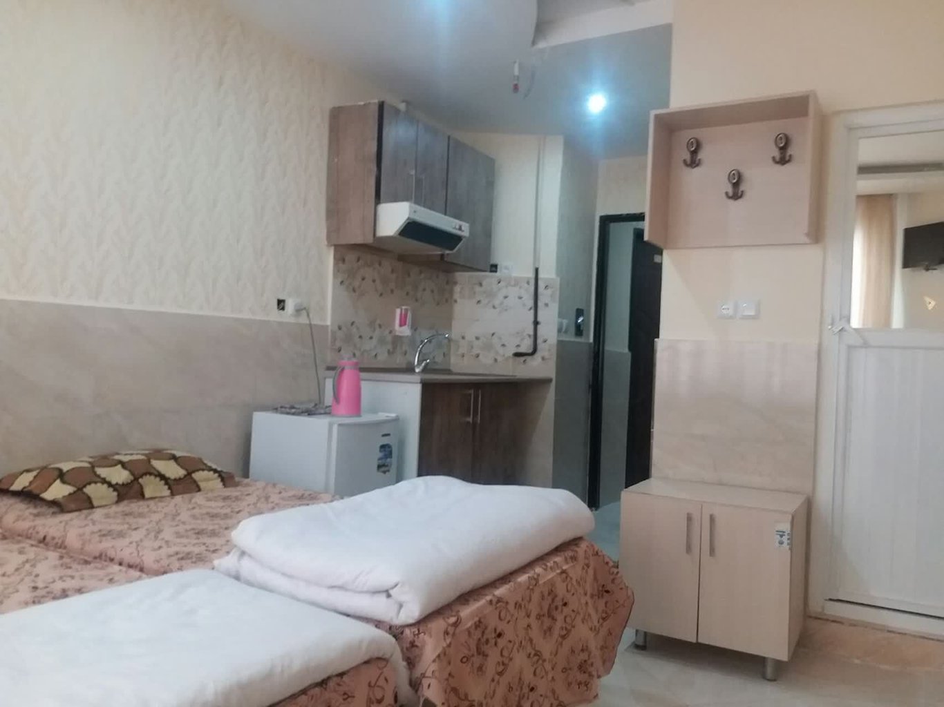 مجتمع اقامتگاهی پنج تخته طبقه 2 - واحد سه تخته 302