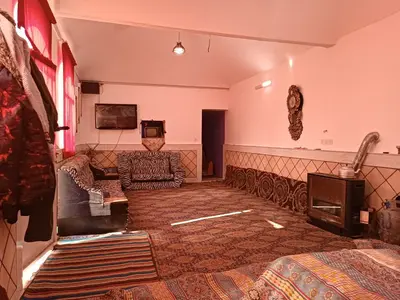 بومگردی نگین کویر - واحد 18