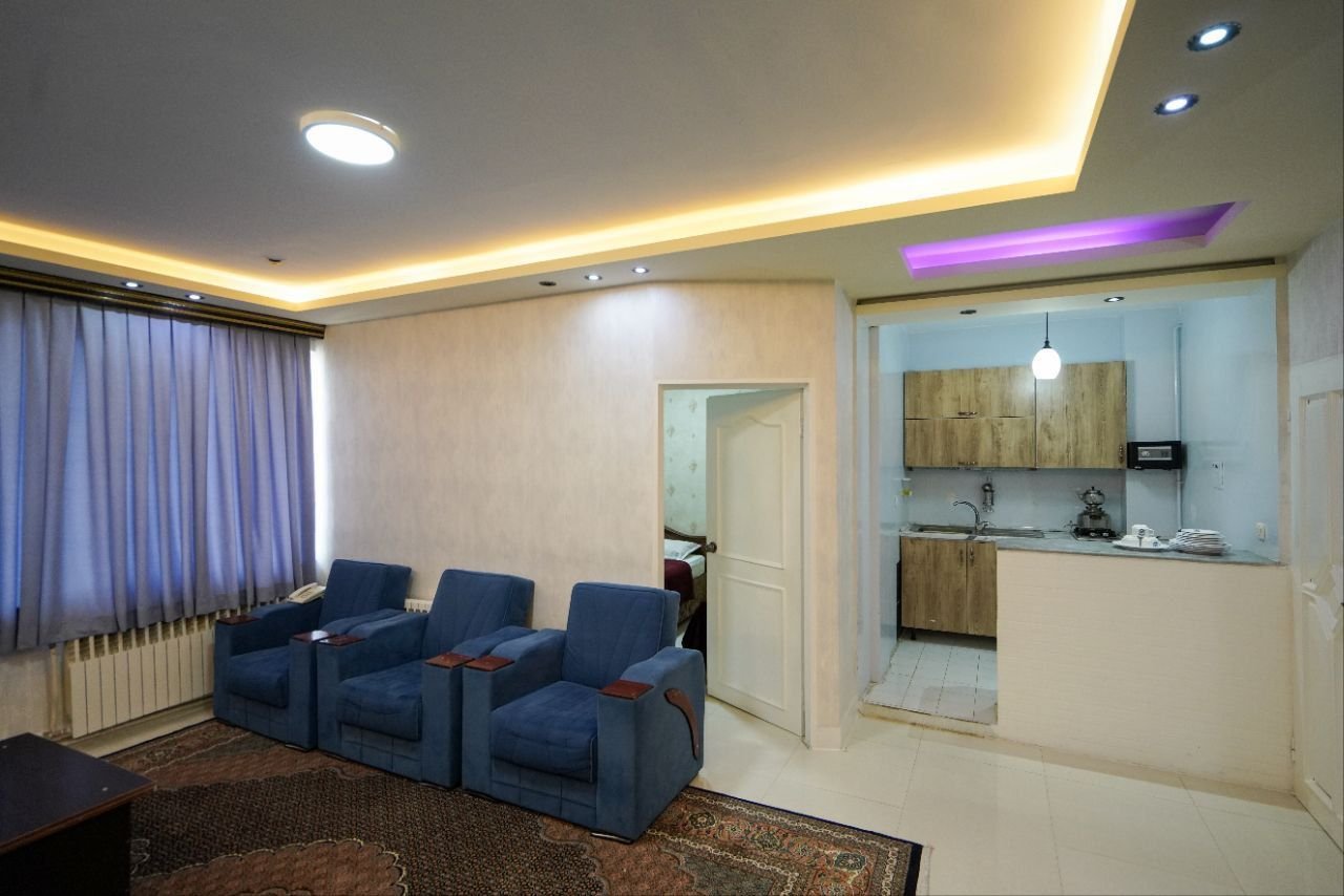 سوئیت دوخوابه آناهیتا واحد هفت تخته - آشپزخانه