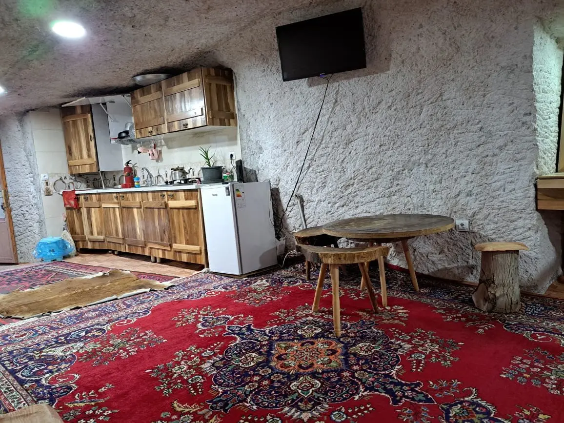 بوم گردی کیان - واحد 3