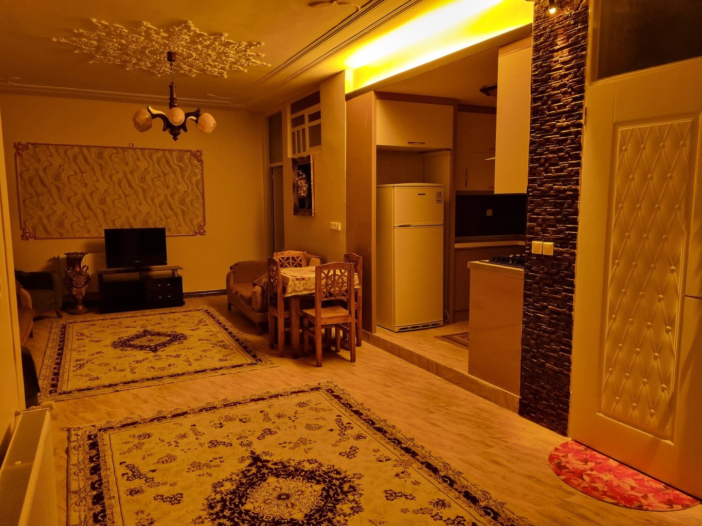 آپارتمان دوخوابه عرفان 3 - پذیرایی