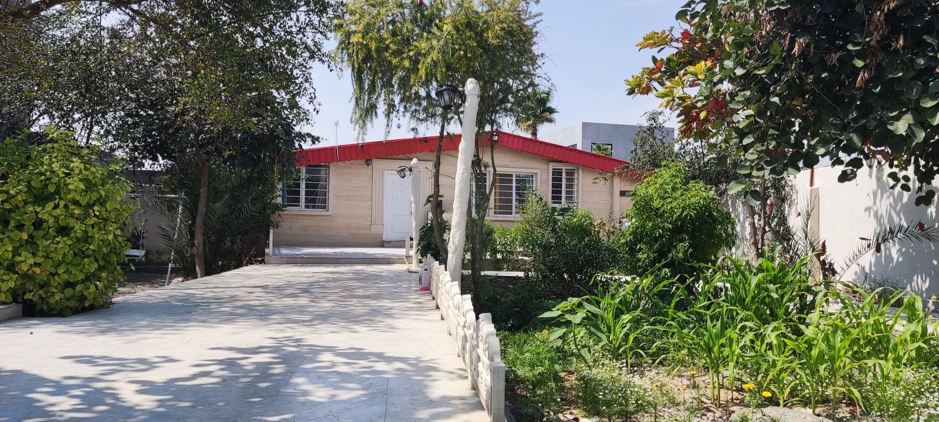 ویلا یک خوابه استخردار باغ ناجی