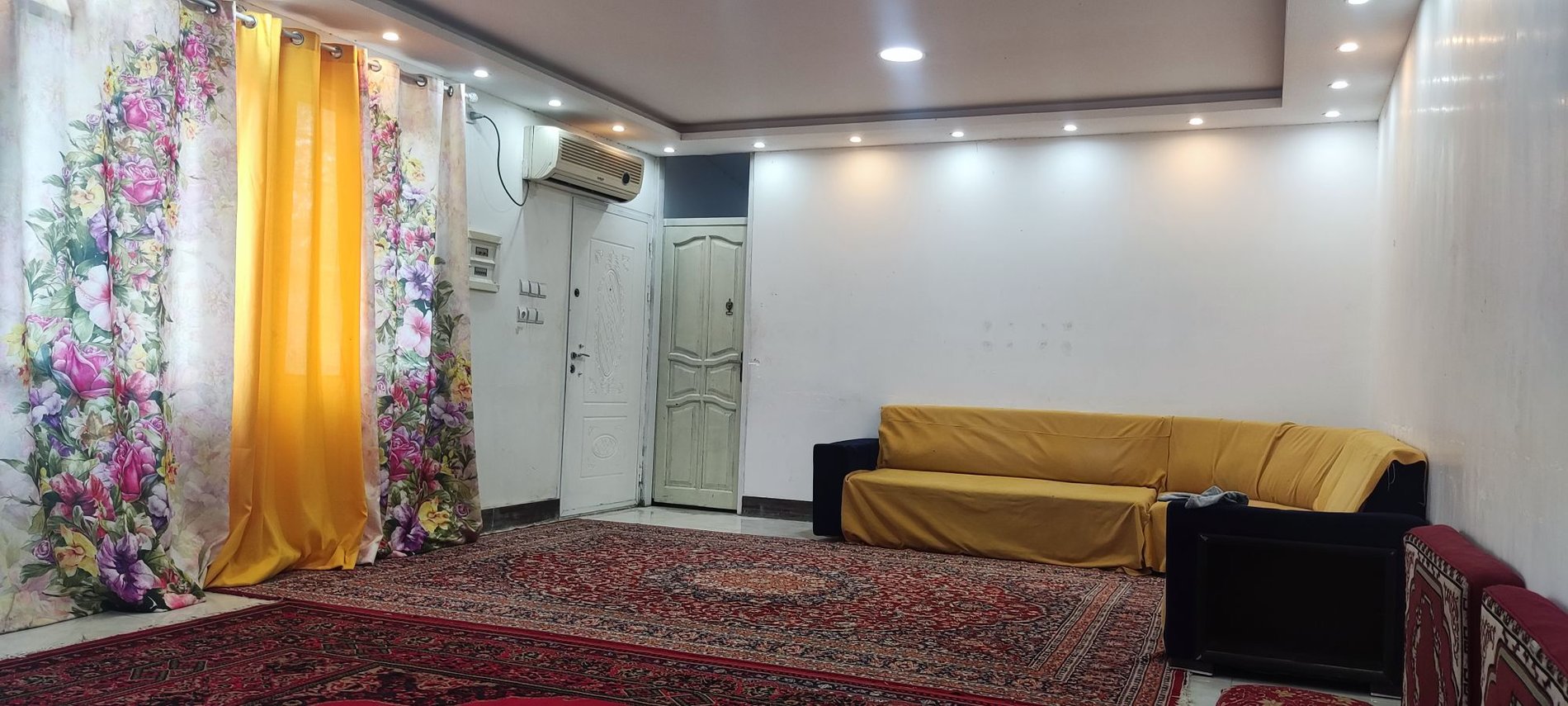 ویلا یک خوابه استخردار باغ ناجی - پذیرایی