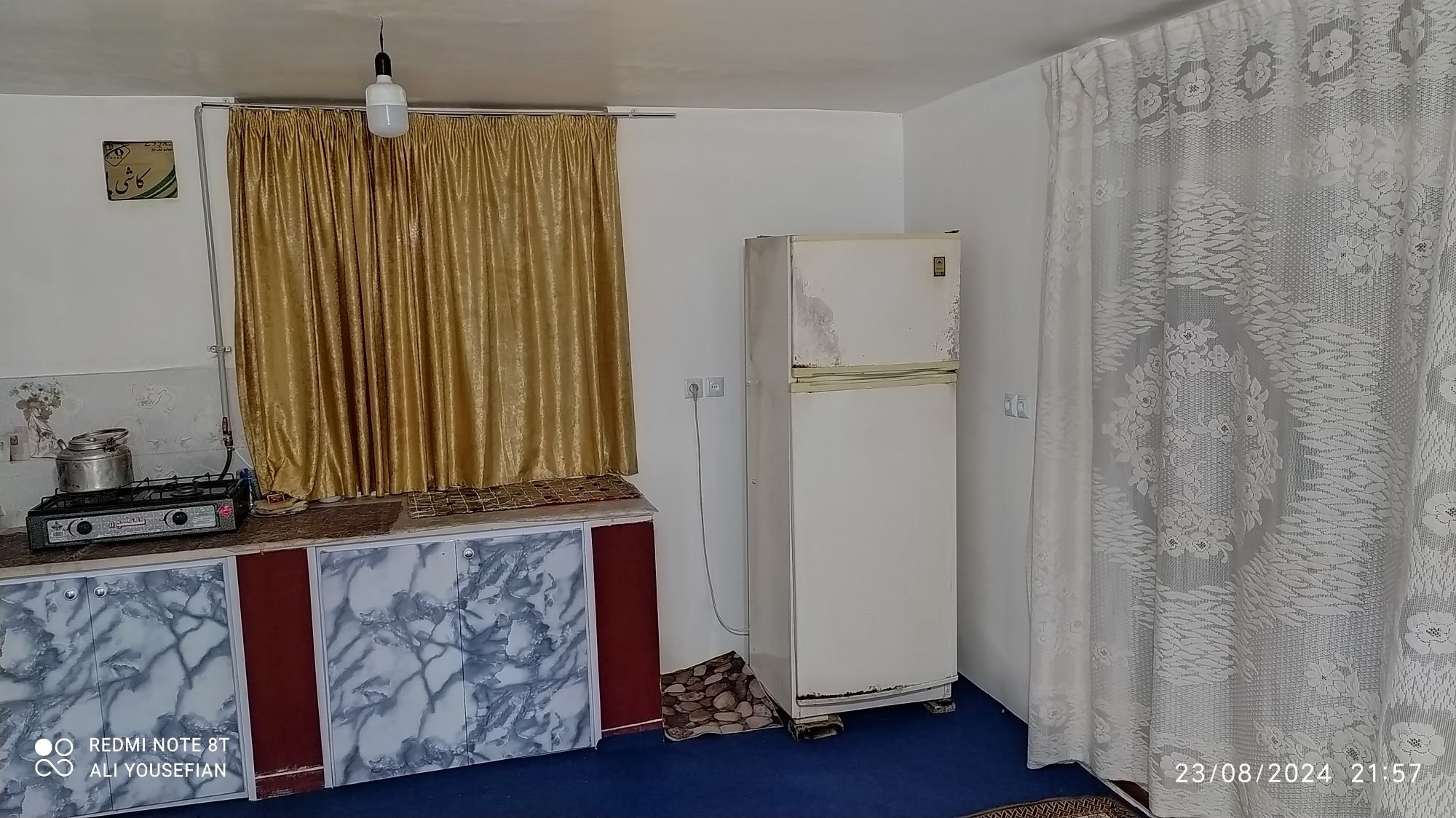 سوئیت یک خوابه تپه سلام - خروجی به تراس از آشپزخانه 