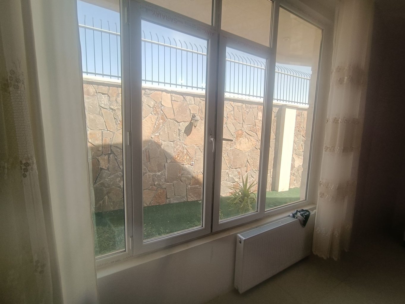 اجاره ویلا چهارخوابه استخردار آبگرم دیانا شیراز