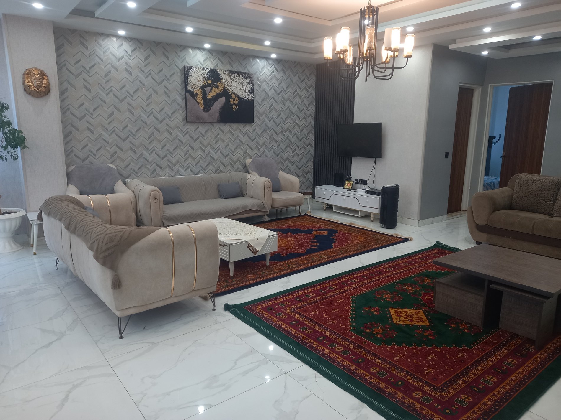 ویلا سه خوابه استخردار ابگرم طاووس