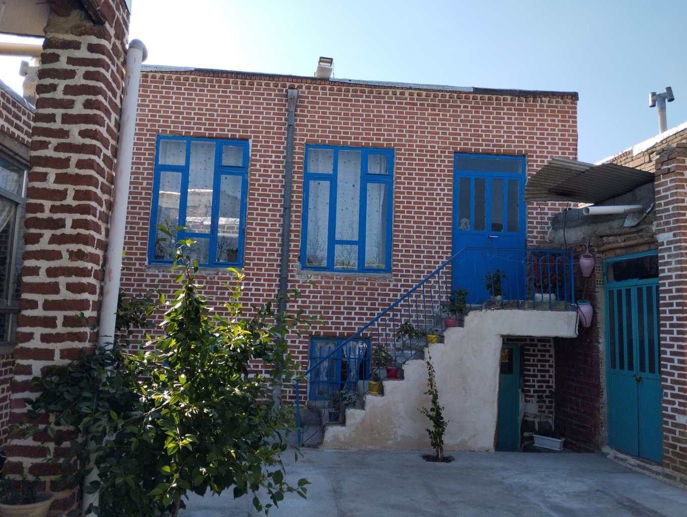 بوم گردی یاغمور - واحد 3 - نمای بیرونی واحد ۲