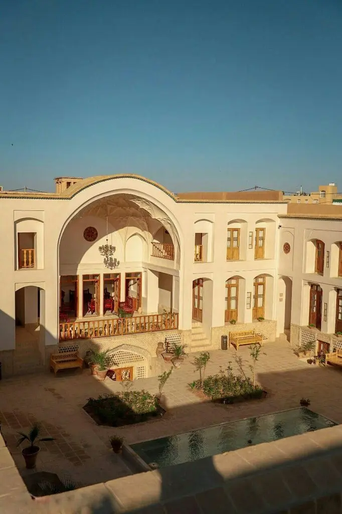 بوم گردی سرای فلاحتی - گوشواره اول