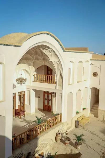 اقامتگاه سنتی سرای فلاحتی - سه دری