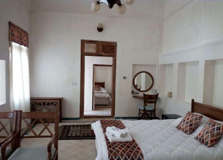 بوم گردی سرای فلاحتی - سه دری