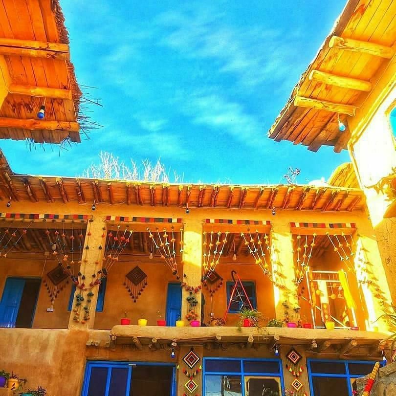 اقامتگاه سنتی آوا - واحد گلریز