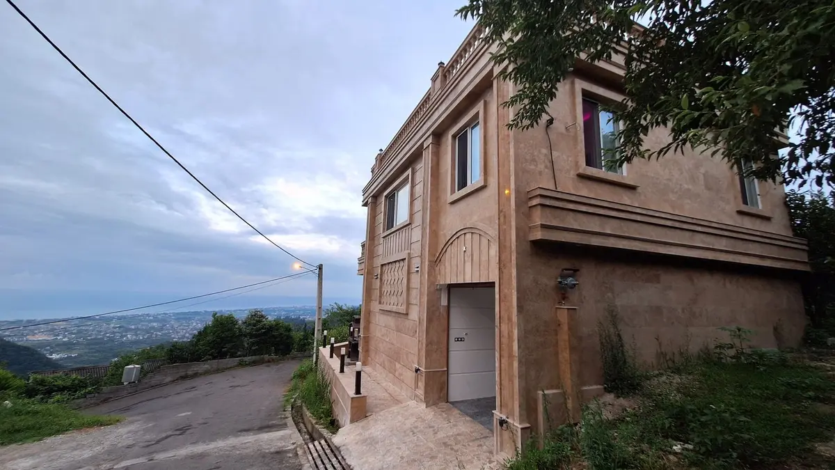 ویلا سه خوابه جنگلی استخردار آبگرم اربه کله