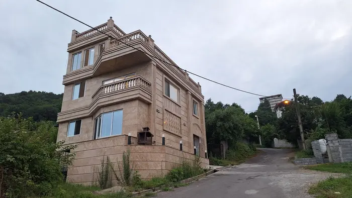 ویلا سه خوابه جنگلی استخردار آبگرم اربه کله