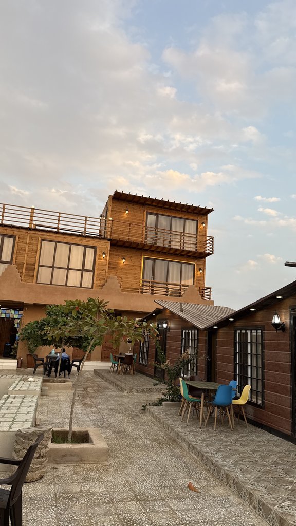 بومگردی ساحلی وَرجی - واحد مروارید