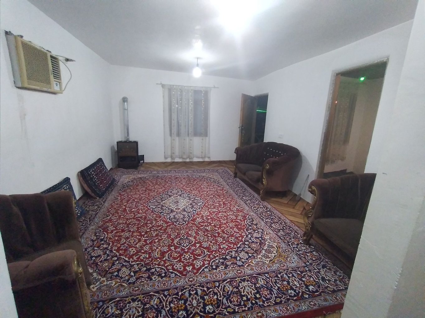 کلبه فلت جنگلی بهار
