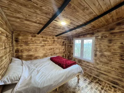 کلبه دوخوابه چوبی فرجام