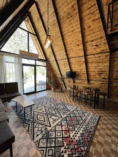 کلبه دوخوابه سوئیسی فرجام