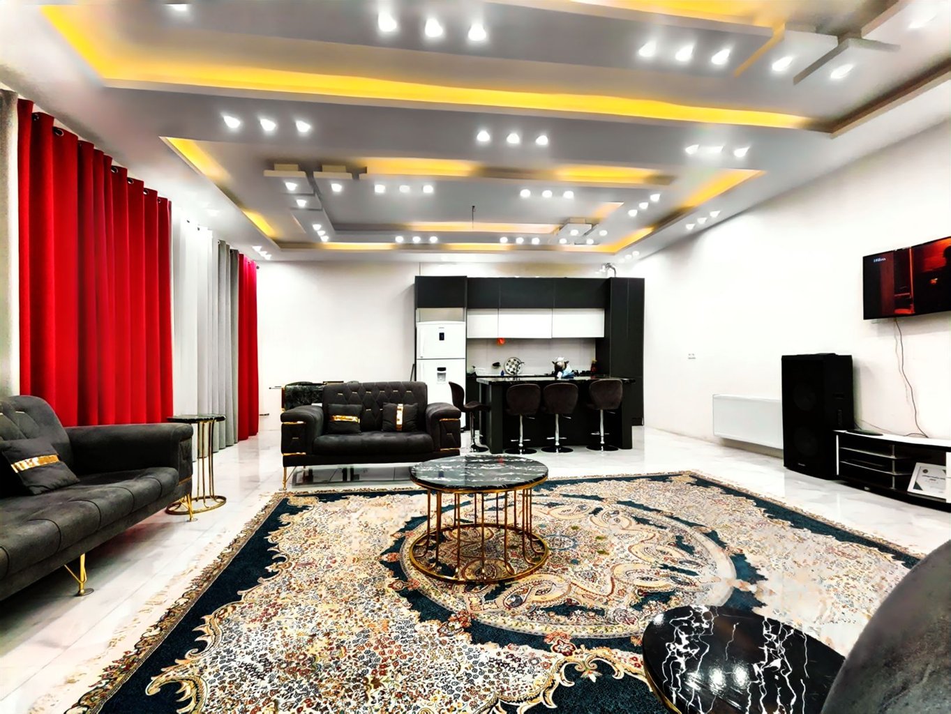 ویلا سه خوابه استخردار آبگرم آیلار