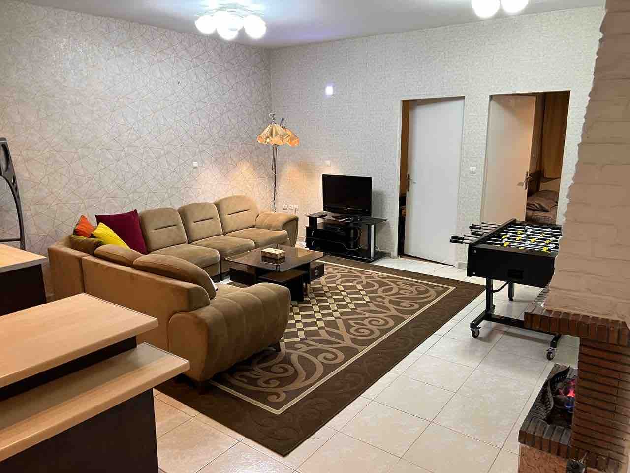 آپارتمان دوخوابه خوش طینت - پونک