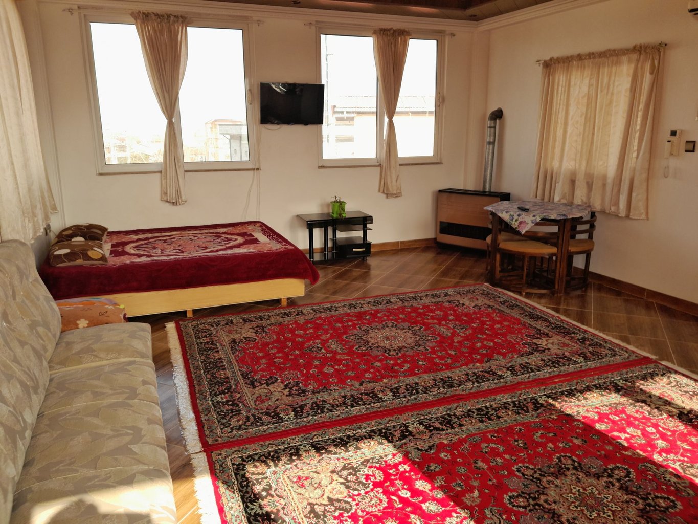 فلت شعبانیان ۳