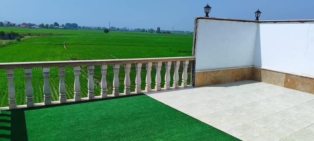 سه خوابه استخردار آبگرم مزرعه 9 - نمای روف گاردن در فصل کشت