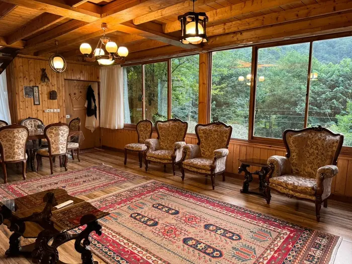 کلبه دوخوابه جنگلی قلعه رودخان 3 - پذیرای