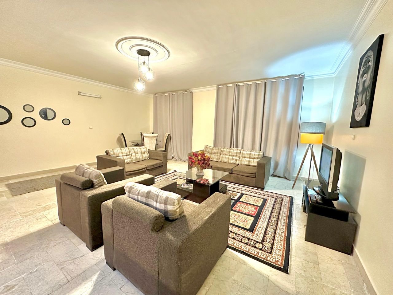 آپارتمان دوخوابه شاهین شمالی - حال پذیرایی 