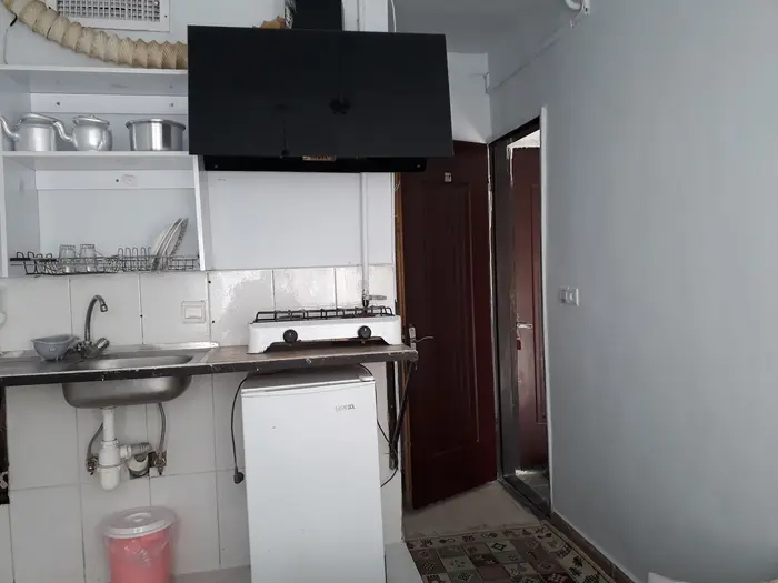 بمانیان - واحد ۱۰۸ - آشپزخانه و ظروف 