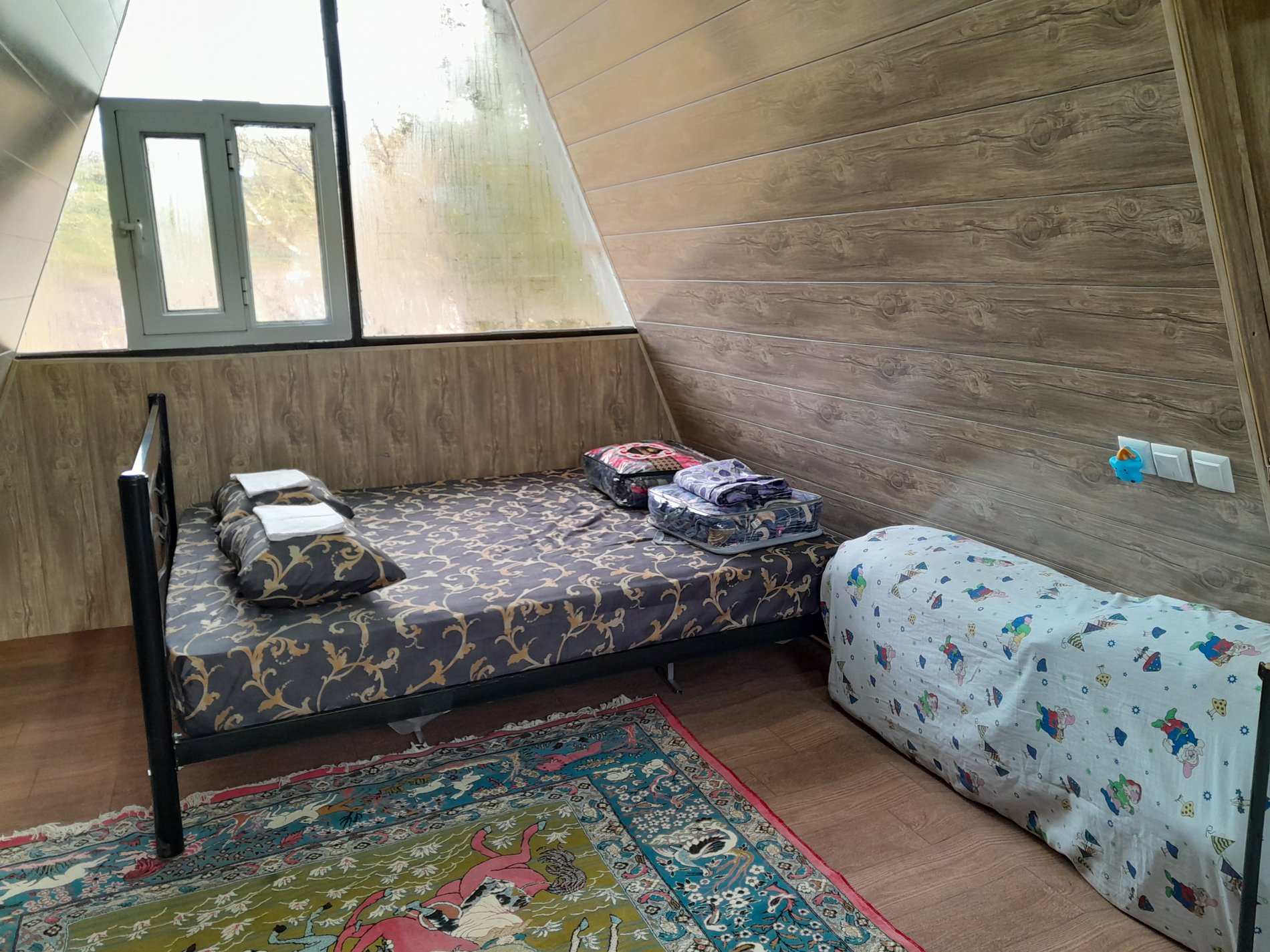 کلبه یک خوابه سوییسی آسایش۲