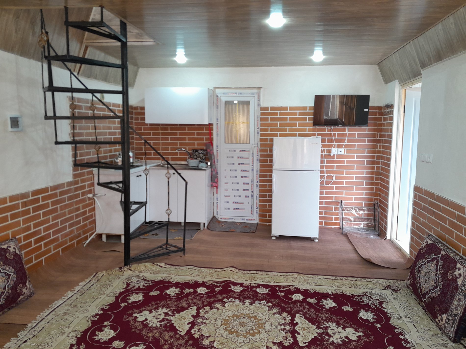 کلبه یک خوابه سوییسی آسایش۲