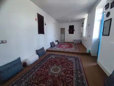 بومگردی اقامتگاه قهرمان بابکان - اتاق صنم