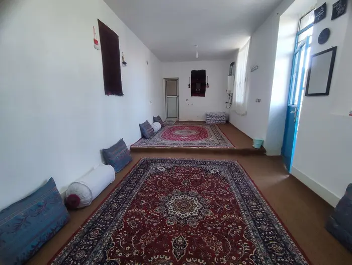 بوم گردی اقامتگاه قهرمان بابکان - اتاق صنم