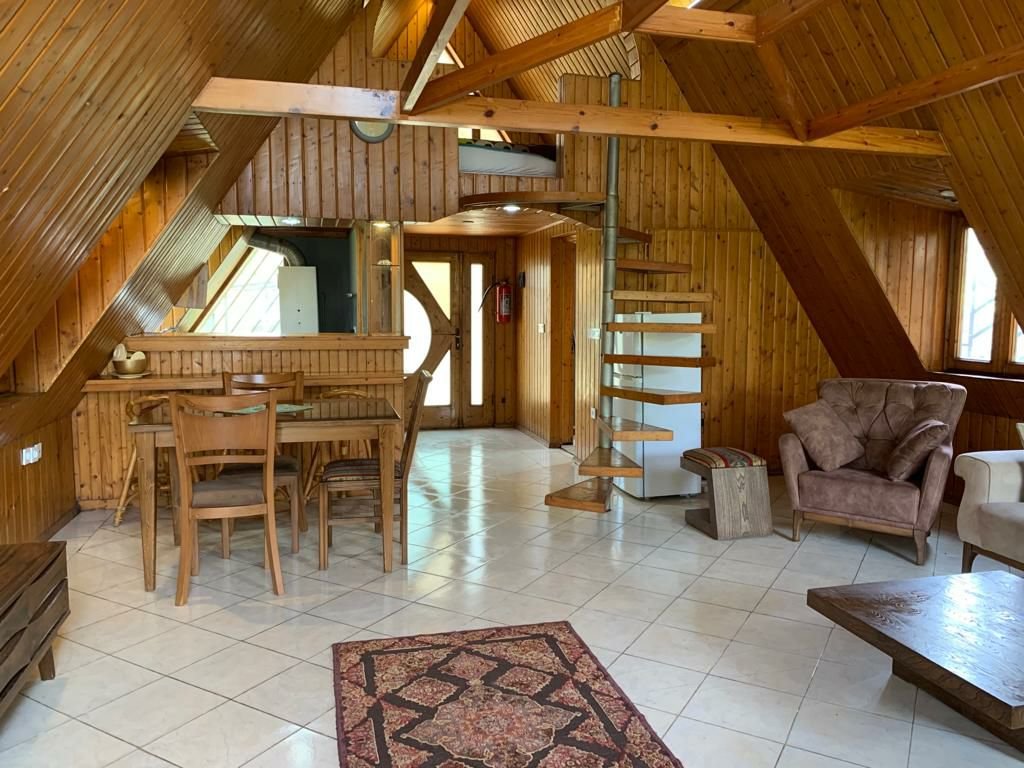 یک خوابه ساحلی نگین