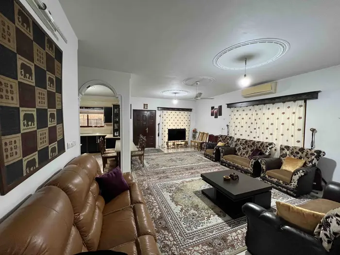 ویلا دوخوابه آزادگان کاج - فضای سالن و tv