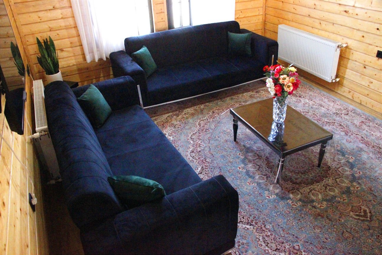 یک خوابه چوبی یونانی شکوری