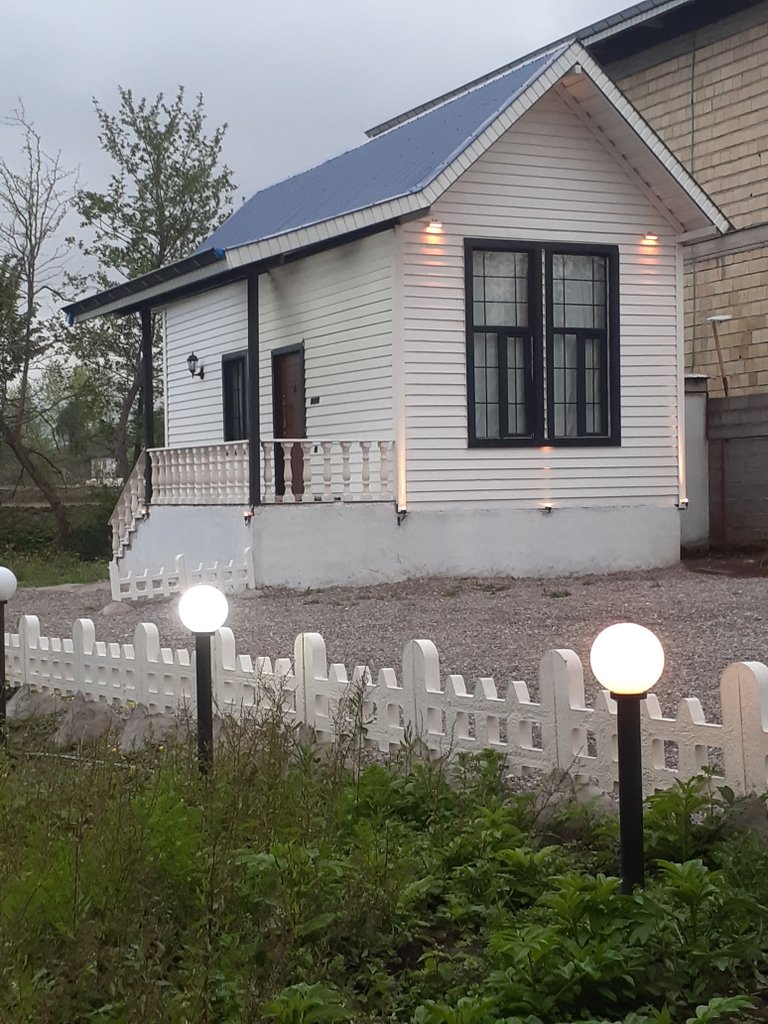 یک خوابه چوبی یونانی شکوری