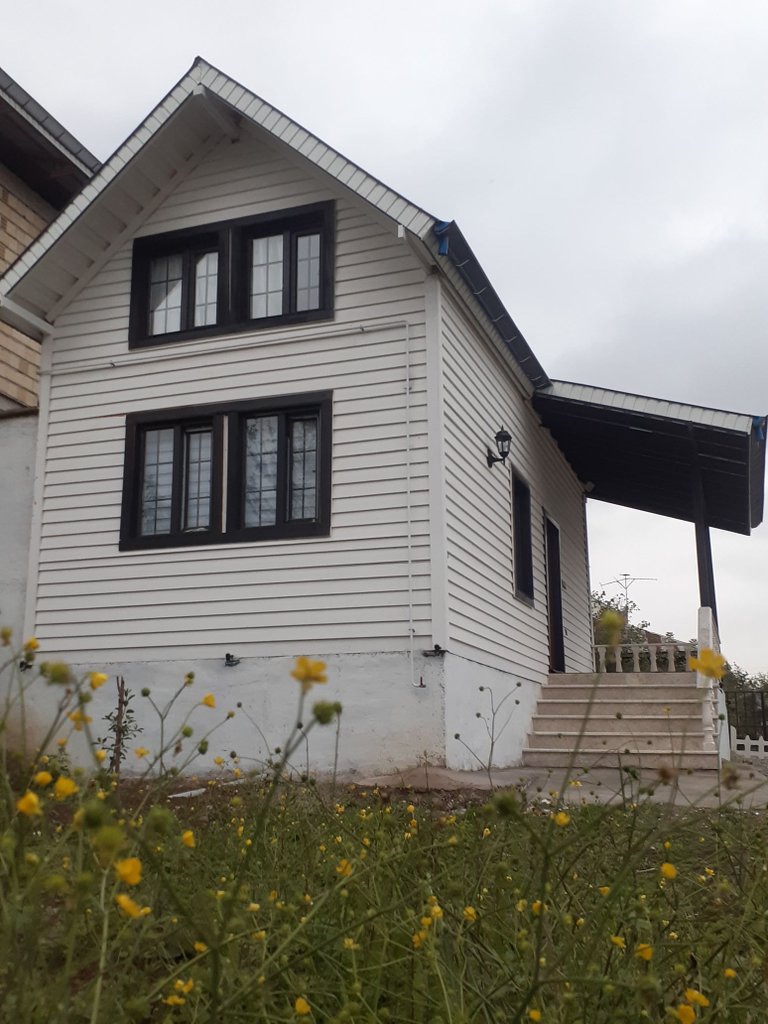 یک خوابه چوبی یونانی شکوری