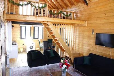 کلبه یک خوابه چوبی یونانی شکوری