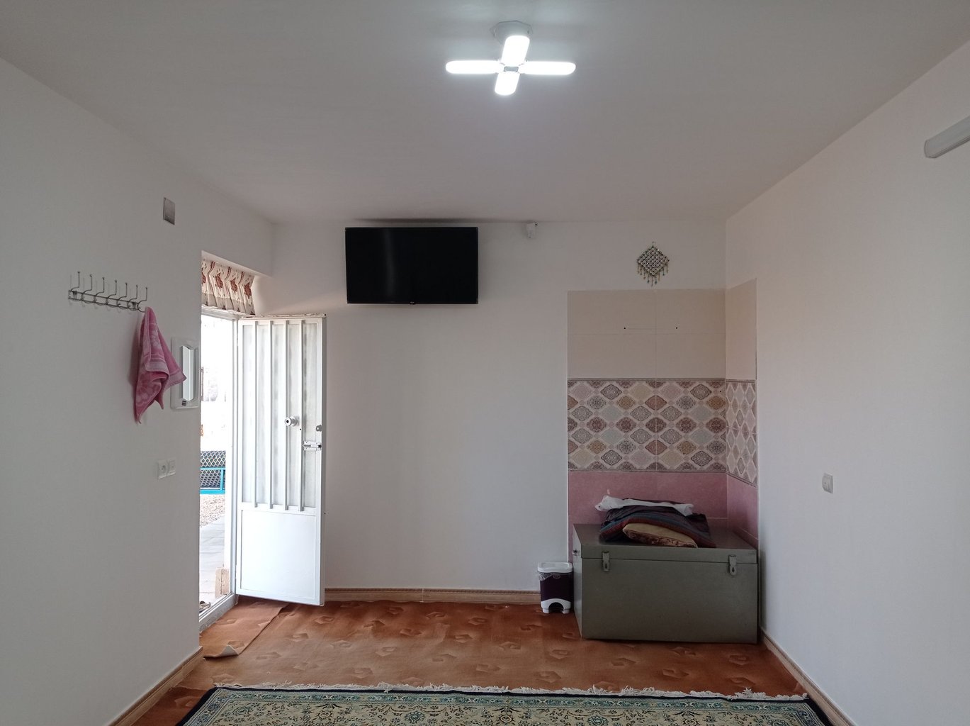 نورا سیازگه - واحد 1