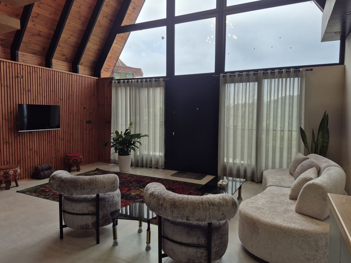 کلبه دوخوابه دوبلکس استخردار آبگرم سایه گردو