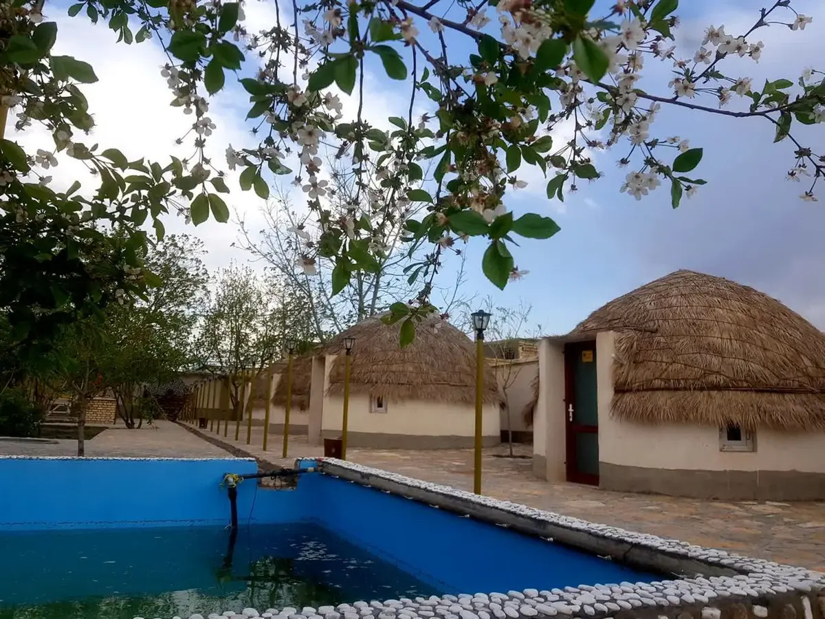 بوم گردی روژان - واحد خانه دورهمی